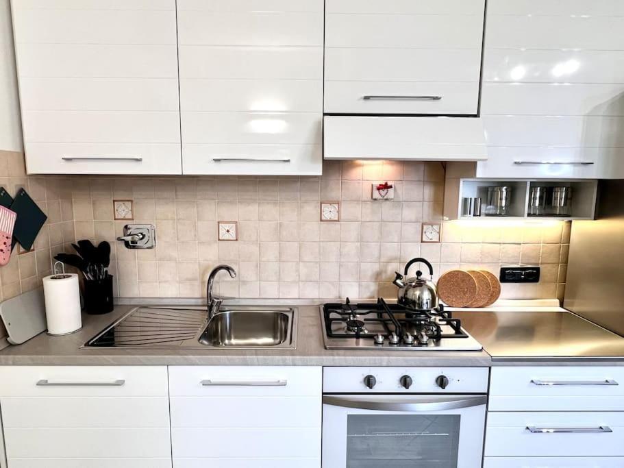 Comfyspot Apartment Rosia Exterior photo