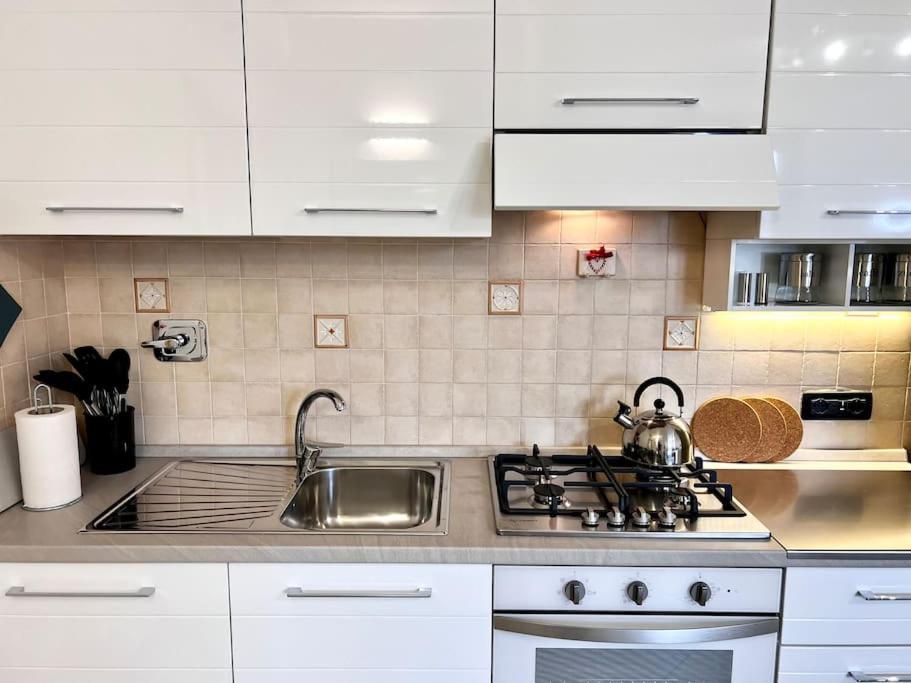 Comfyspot Apartment Rosia Exterior photo