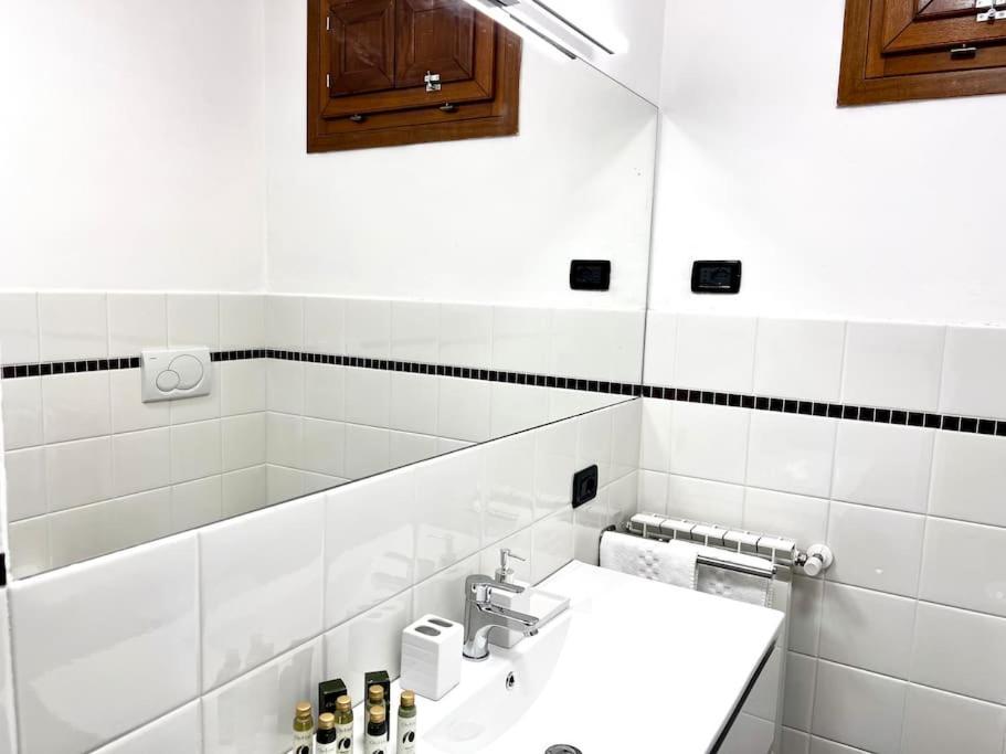 Comfyspot Apartment Rosia Exterior photo